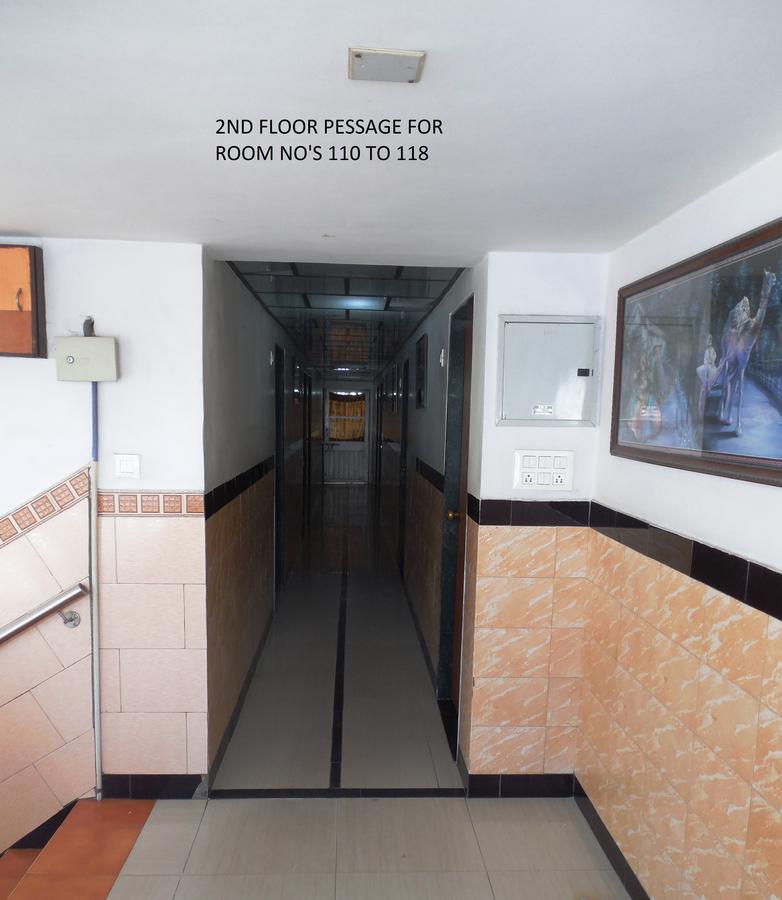 Hotel Silver Springs Ahmedabad Exterior photo