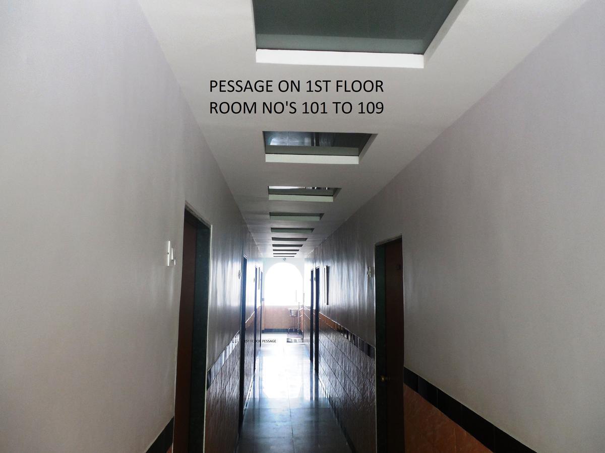 Hotel Silver Springs Ahmedabad Exterior photo